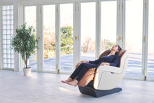 Load image into Gallery viewer, Massage Chair CIRC+