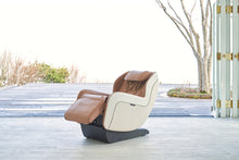 Load image into Gallery viewer, Massage Chair CIRC+
