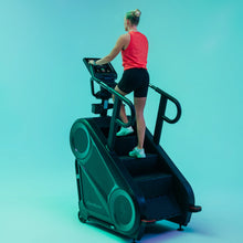 Load image into Gallery viewer, StairMaster 8Gx Stair Climber
